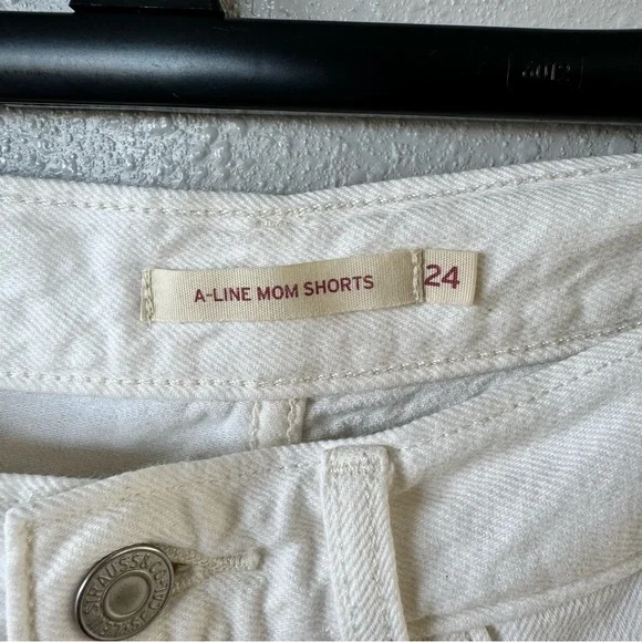 Levi Strauss A-Line Mom Shorts - Picture 4 of 4